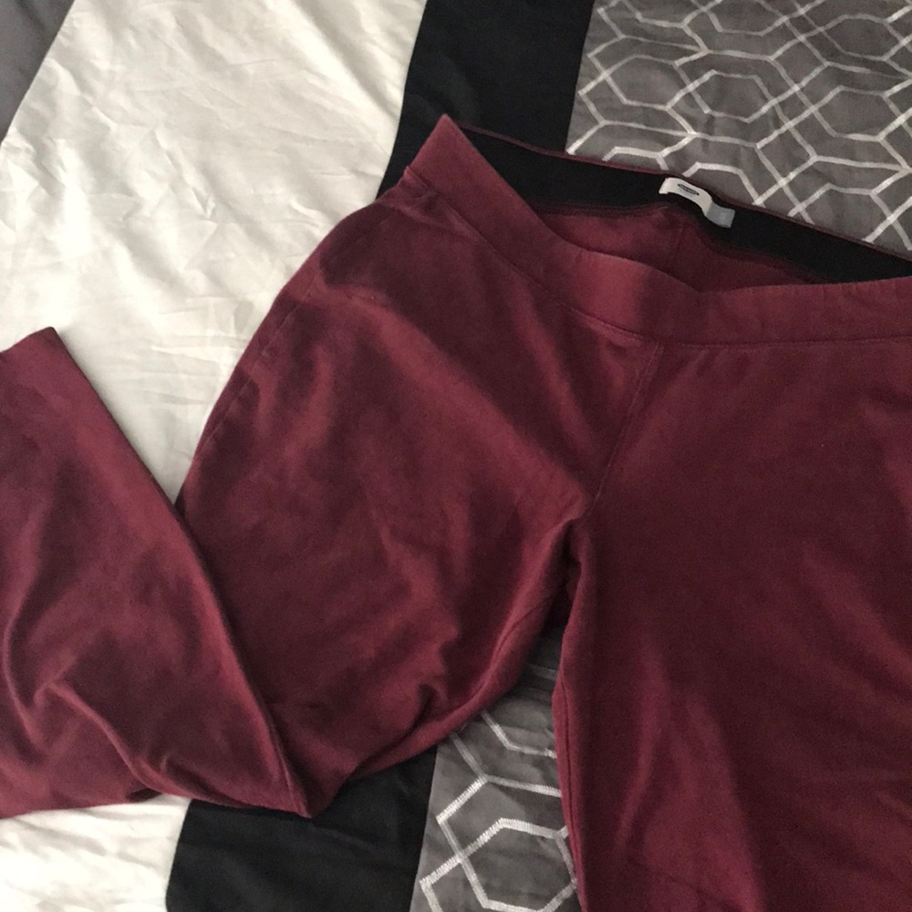 Burgundy leggings
